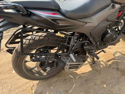 Right Side Sharee Gourde For Honda Hornet 2.0 - Image 3